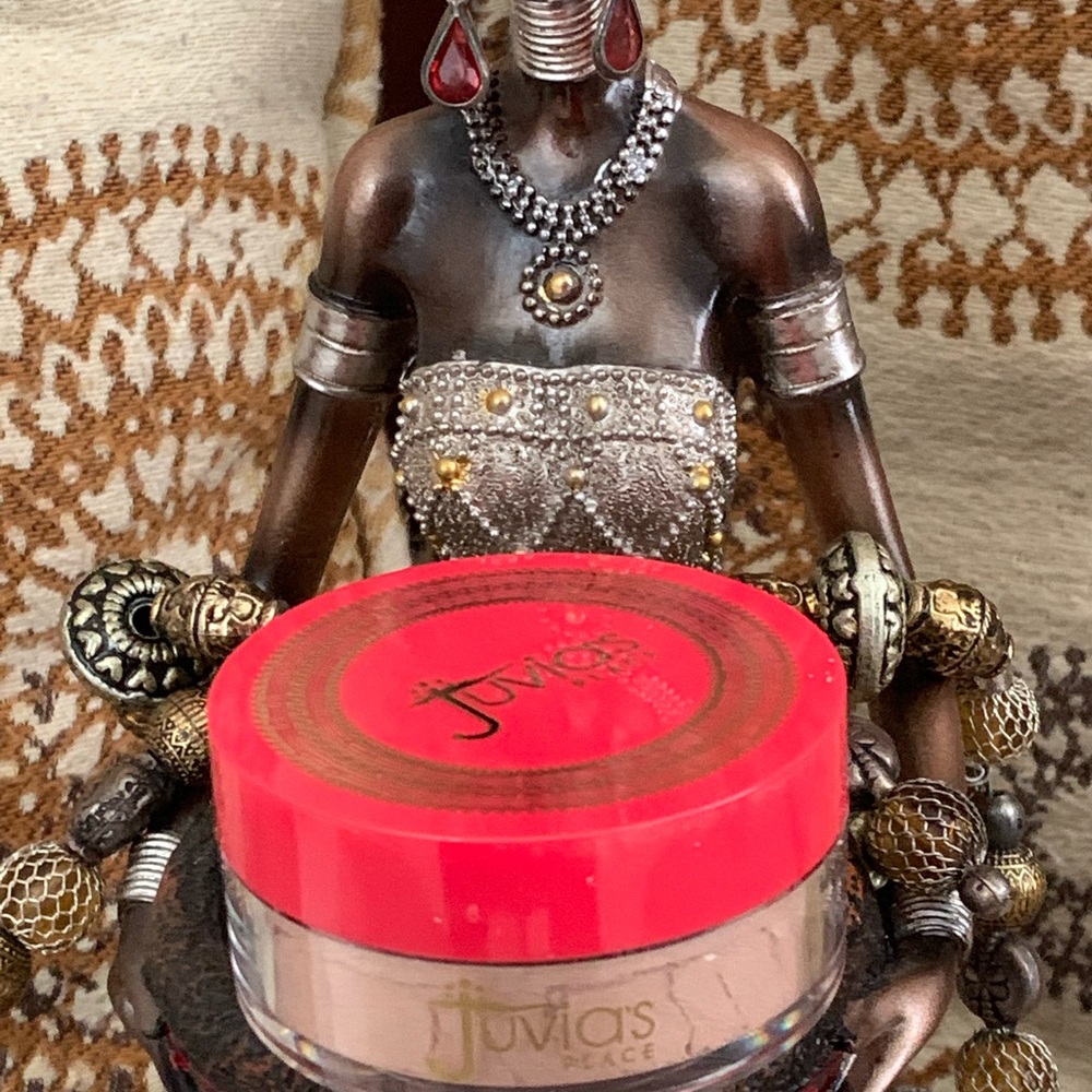 Juvia’s Place Heroin Loose Powder Highlighter - Picture 5 of 6